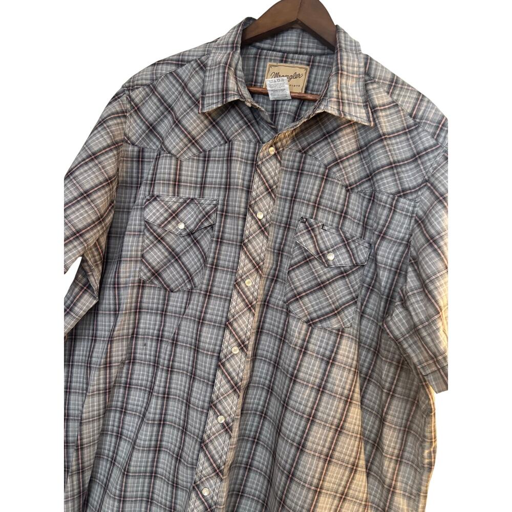 Men’s Wrangler Gray/Black/Red Pearl Snap Shirt size 2XL
